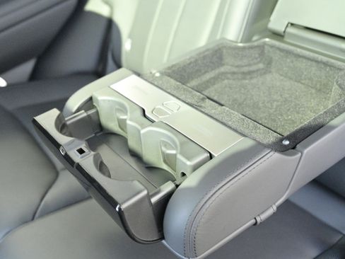 Used 2024 Land Rover Range Rover SE image 39