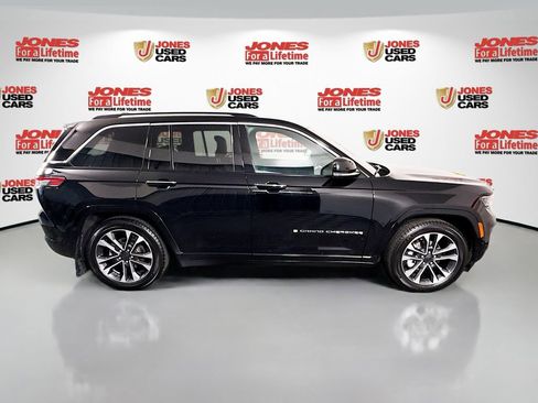 Used 2023 Jeep Grand Cherokee Overland w/ Luxury Tech Group IV image 20