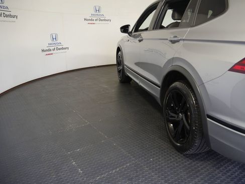 Used 2023 Volkswagen Tiguan SE R-Line AWD/4WD image 11