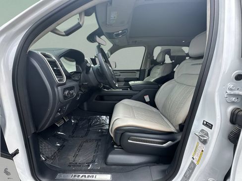 Used 2025 RAM 1500 Tungsten AWD/4WD image 18