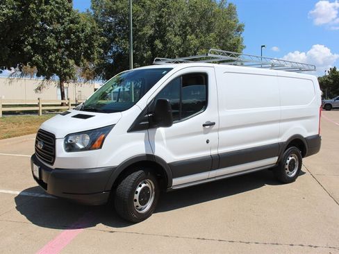 Used 2016 Ford Transit 250 130 Low Roof RWD image 1