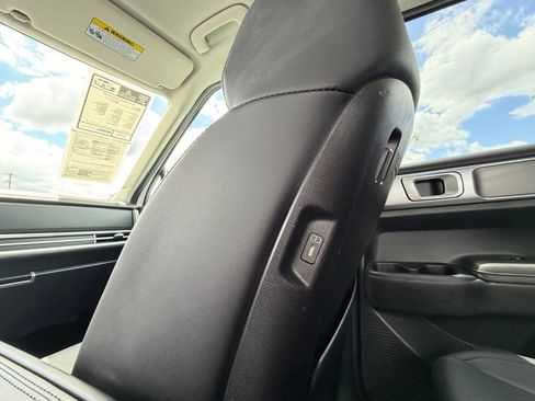 Used 2025 Hyundai Santa Fe SEL AWD/4WD image 36