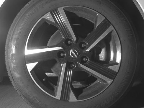 Used 2025 Nissan Sentra SV FWD image 13