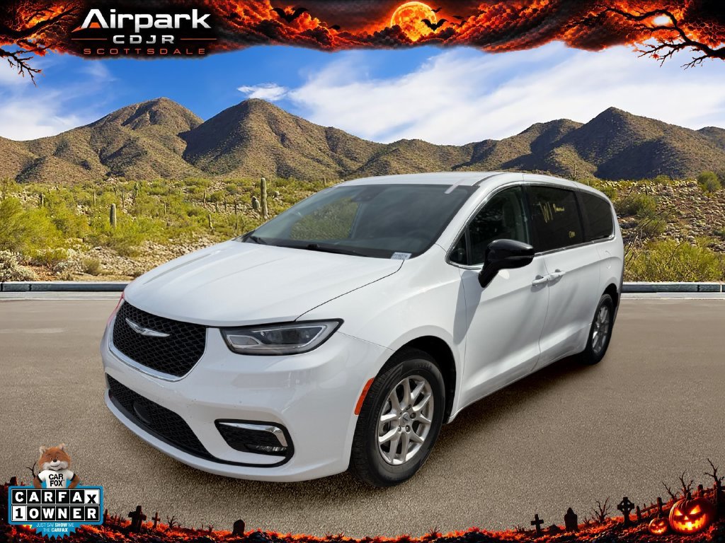 Used 2024 Chrysler Pacifica Touring-L FWD image 1