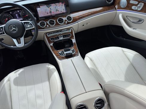 Used 2019 Mercedes-Benz E 300 4MATIC w/ Driver Assistance Package image 31