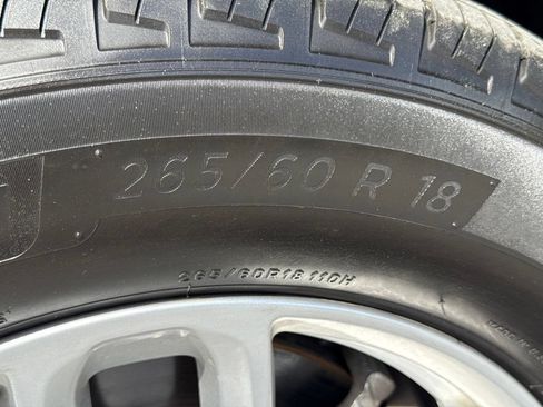 Used 2024 Jeep Grand Cherokee L Laredo RWD image 31