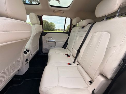 Used 2020 Mercedes-Benz GLB 250 image 14