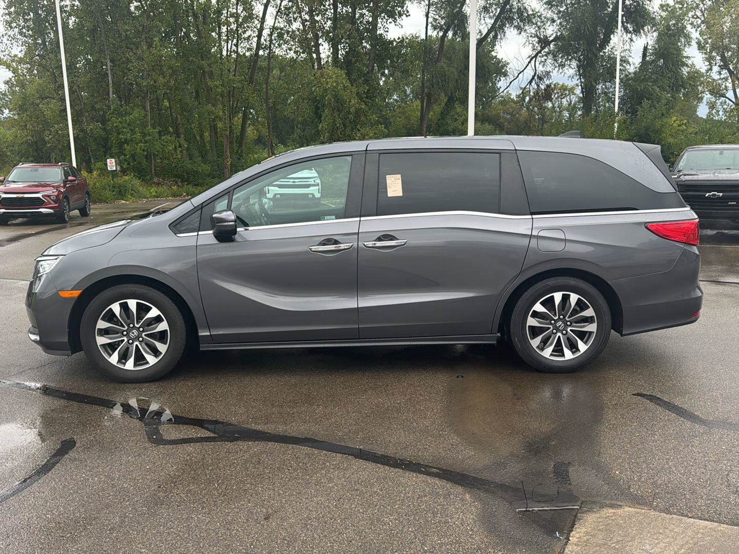 Used 2023 Honda Odyssey EX-L image 2