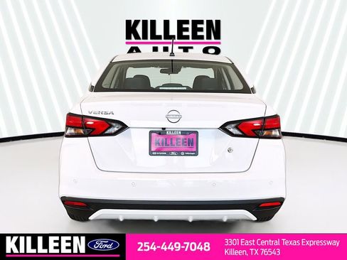 Used 2025 Nissan Versa S FWD image 7