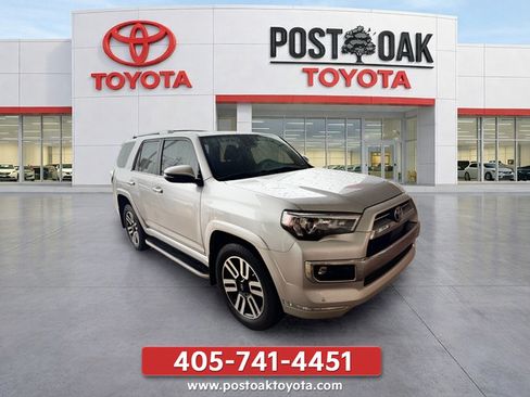 Used 2024 Toyota 4Runner Limited AWD/4WD image 7