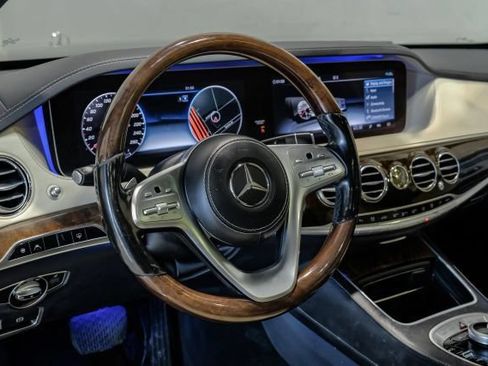 Used 2019 Mercedes-Benz S 560 4MATIC Sedan image 19