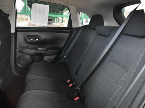 Used 2025 Honda HR-V LX image 15