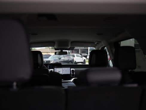 New 2027 Ford Expedition Platinum RWD image 11