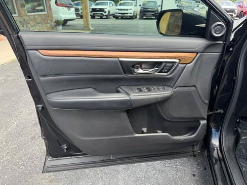 Used 2018 Honda CR-V Touring image 13