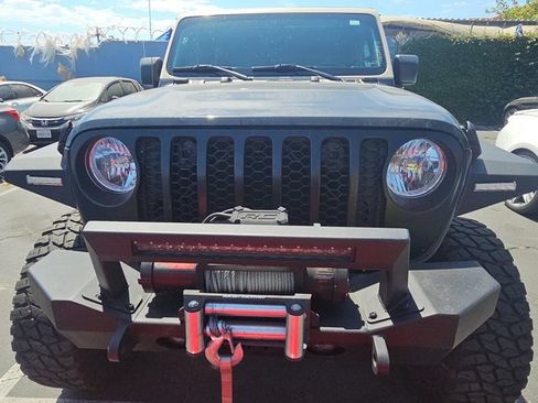 Used 2018 Jeep Wrangler Unlimited Sport AWD/4WD image 2