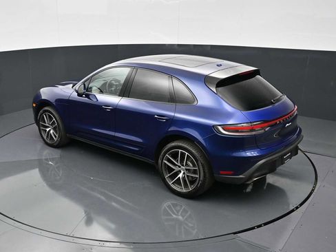 Certified 2026 Porsche Macan AWD/4WD image 28