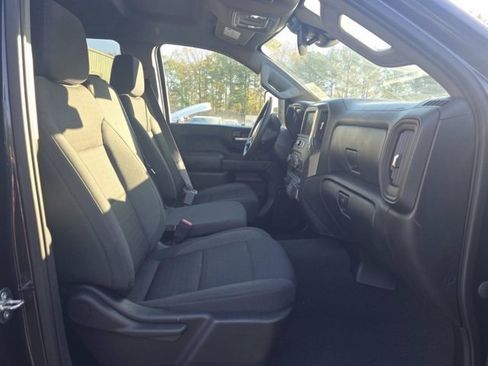 Used 2024 Chevrolet Silverado 2500 Custom w/ Custom Convenience Package image 6