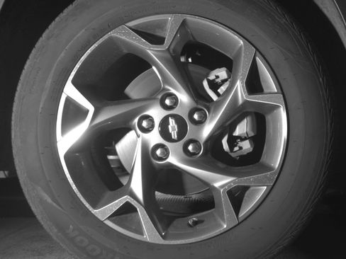 Used 2025 Chevrolet Trax LT FWD image 13