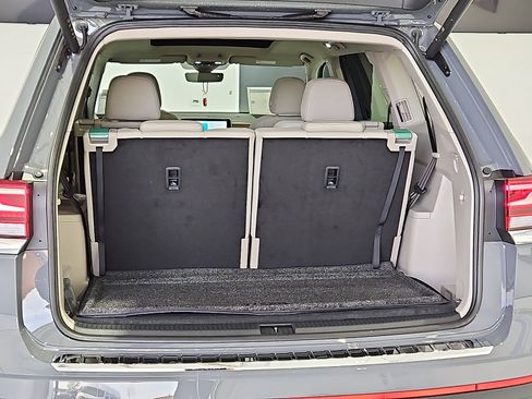 New 2026 Volkswagen Atlas SE image 8