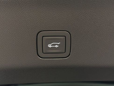 Used 2026 Cadillac Escalade Platinum Sport image 14