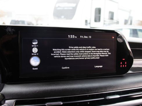 Used 2024 Hyundai Palisade Calligraphy image 16