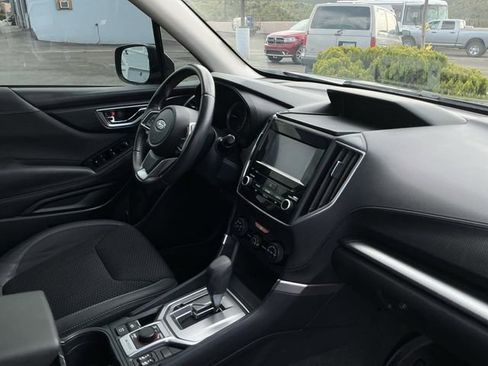 Used 2023 Subaru Forester Premium AWD/4WD image 22