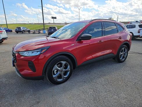 Used 2025 Ford Escape ST-Line w/ Tech Pack #1 FWD image 2