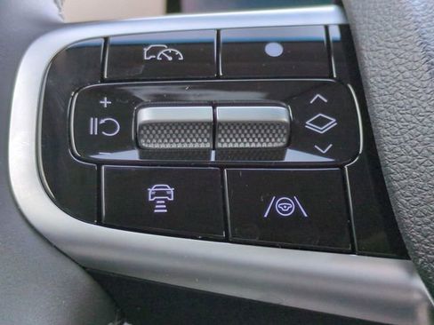 Certified 2025 Genesis GV80 2.5T Prestige AWD/4WD image 14