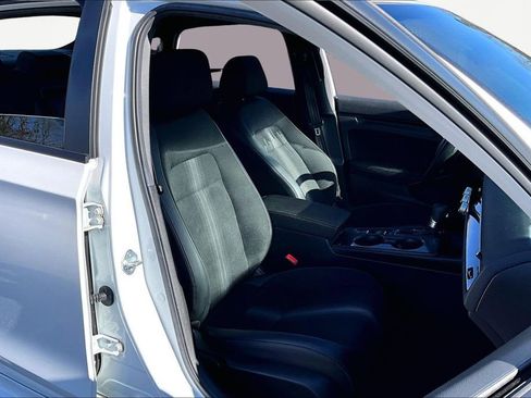 Certified 2025 Honda Civic Sport image 19
