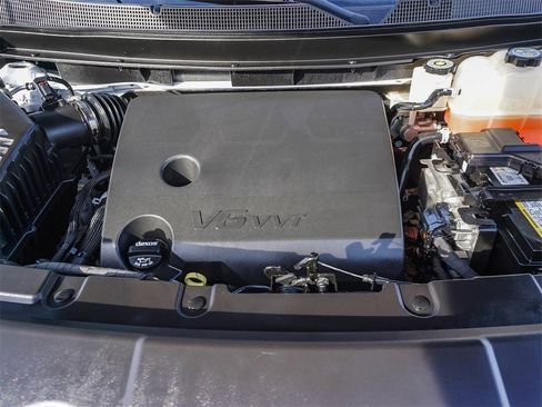 Used 2023 Chevrolet Traverse LS w/ Safety Package image 23