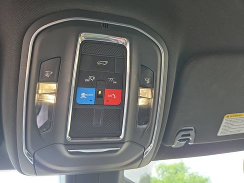 Used 2024 Jeep Wagoneer Series II AWD/4WD image 45