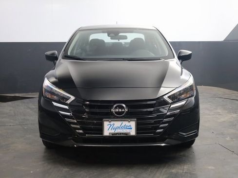 Used 2025 Nissan Versa S w/ Trunk Package image 3