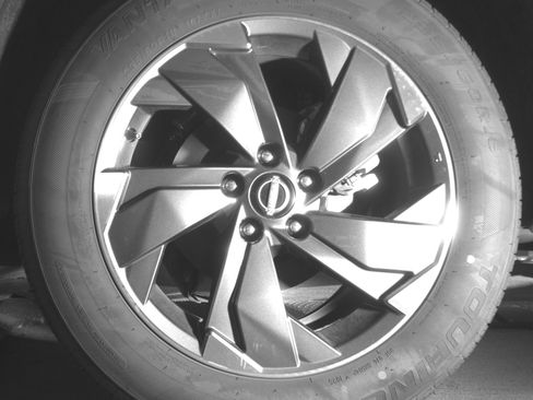 Used 2025 Nissan Rogue SV FWD image 14