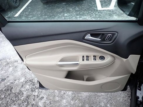 Used 2018 Ford Escape SE w/ Ford Safe & Smart Package image 21