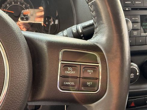 Used 2015 Jeep Patriot High Altitude AWD/4WD image 15