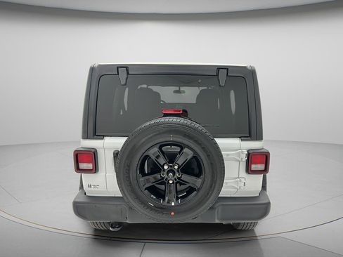 Used 2023 Jeep Wrangler Unlimited Sport AWD/4WD image 5