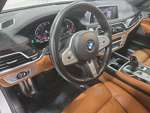 Used 2021 BMW 740i 740i w/ M Sport Package image 16