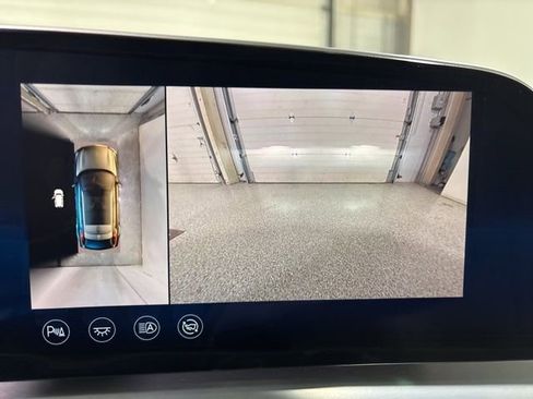 Certified 2024 Cadillac Lyriq Luxury image 51