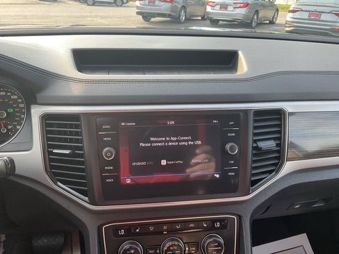 Used 2019 Volkswagen Atlas SE AWD/4WD image 17