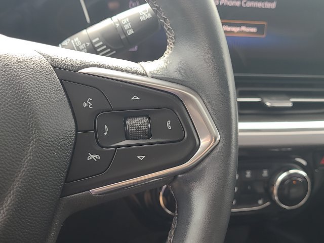 Used 2025 Chevrolet Trax ACTIV w/ Sunroof Package FWD image 19