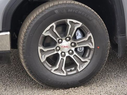 New 2026 GMC Sierra 1500 SLE w/ Preferred Package AWD/4WD image 30