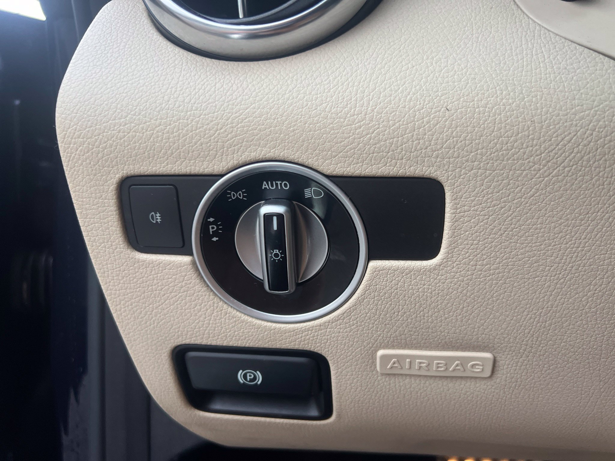 Used 2013 Mercedes-Benz SLK 250 image 21