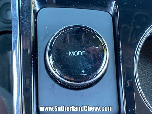 Used 2025 Chevrolet Equinox RS w/ Safety and Technology Package AWD/4WD image 37