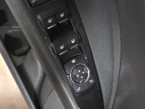 Used 2016 Ford Fusion SE w/ SE Cold Weather Package FWD image 17