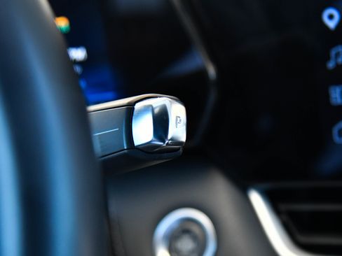 Used 2025 Chevrolet Equinox LT FWD image 30
