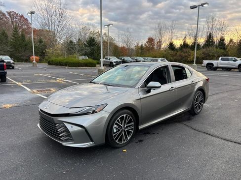 New 2026 Toyota Camry XLE w/ Premium Plus Package FWD image 2