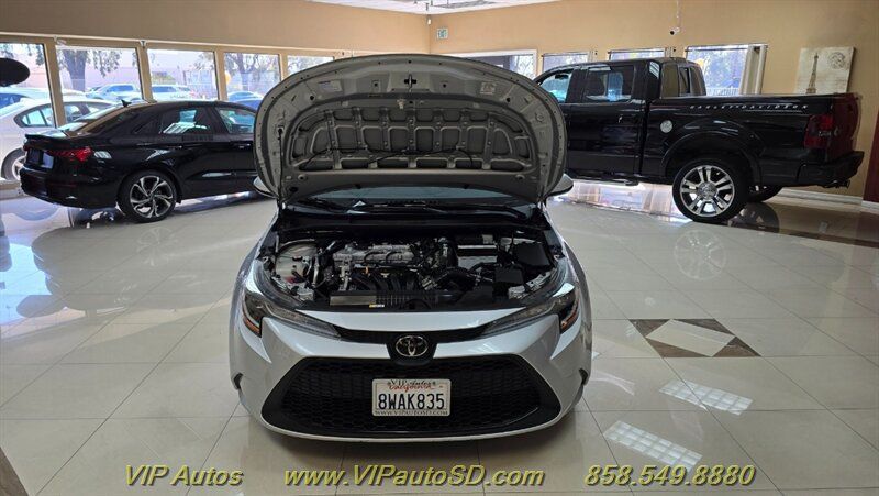 Used 2021 Toyota Corolla LE w/ Carpet Mat Package (TMS) FWD image 9