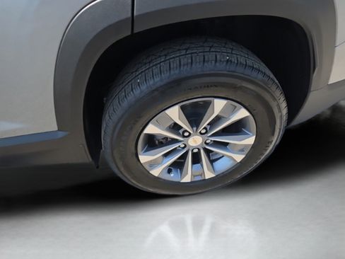 Used 2026 Chevrolet Equinox LT w/ Safety and Technology Package FWD image 32