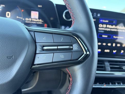 Used 2024 Chevrolet Equinox EV RS image 22