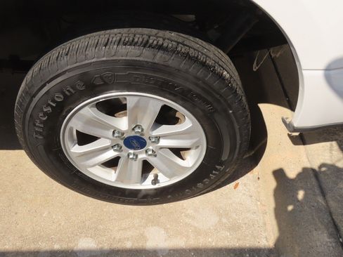 Used 2016 Ford F150 XLT RWD image 16
